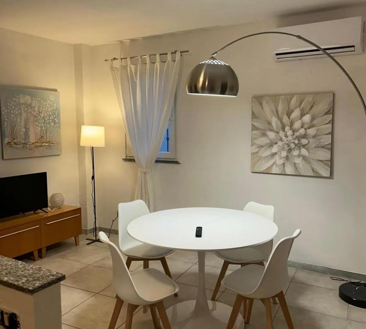 Grace 101 Apartment Vigevano 0*,